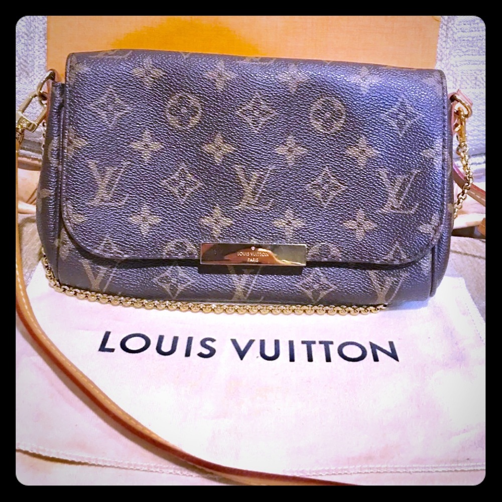 Louis Vuitton Favorite PM crossbody purse